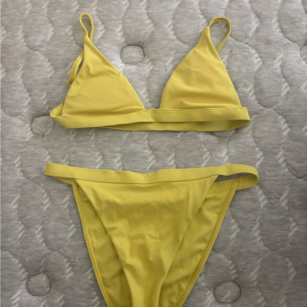 La Hearts Yellow Triangle Bikini Top